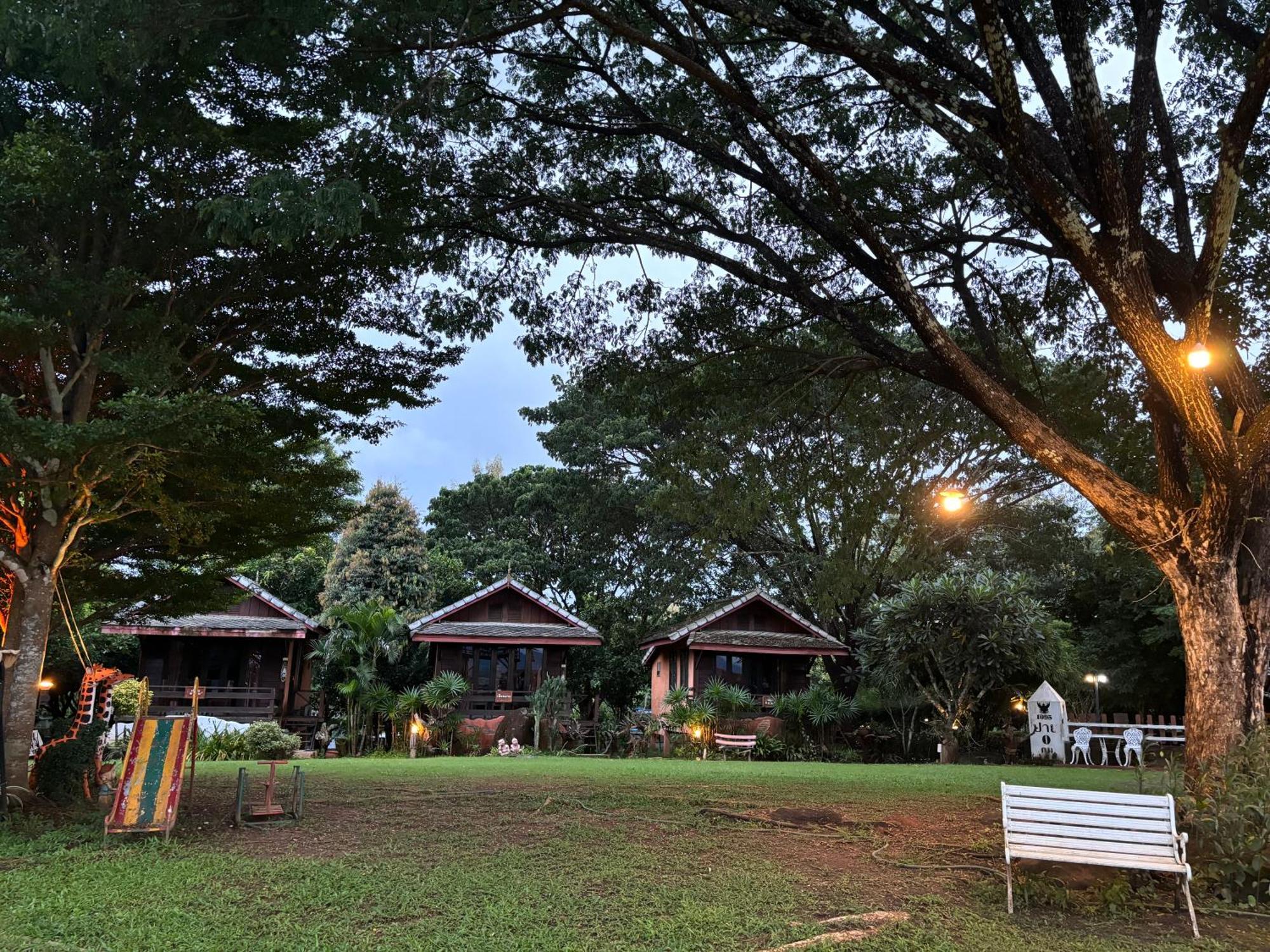 Pai Kiang Fa Hotel Bagian luar foto