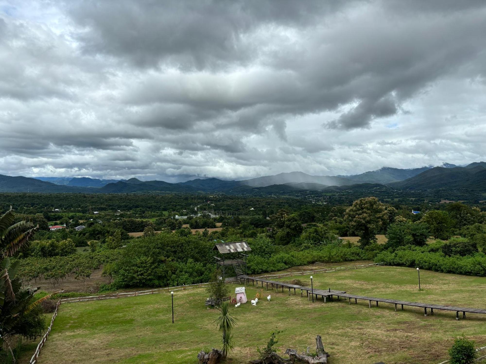 Pai Kiang Fa Hotel Bagian luar foto
