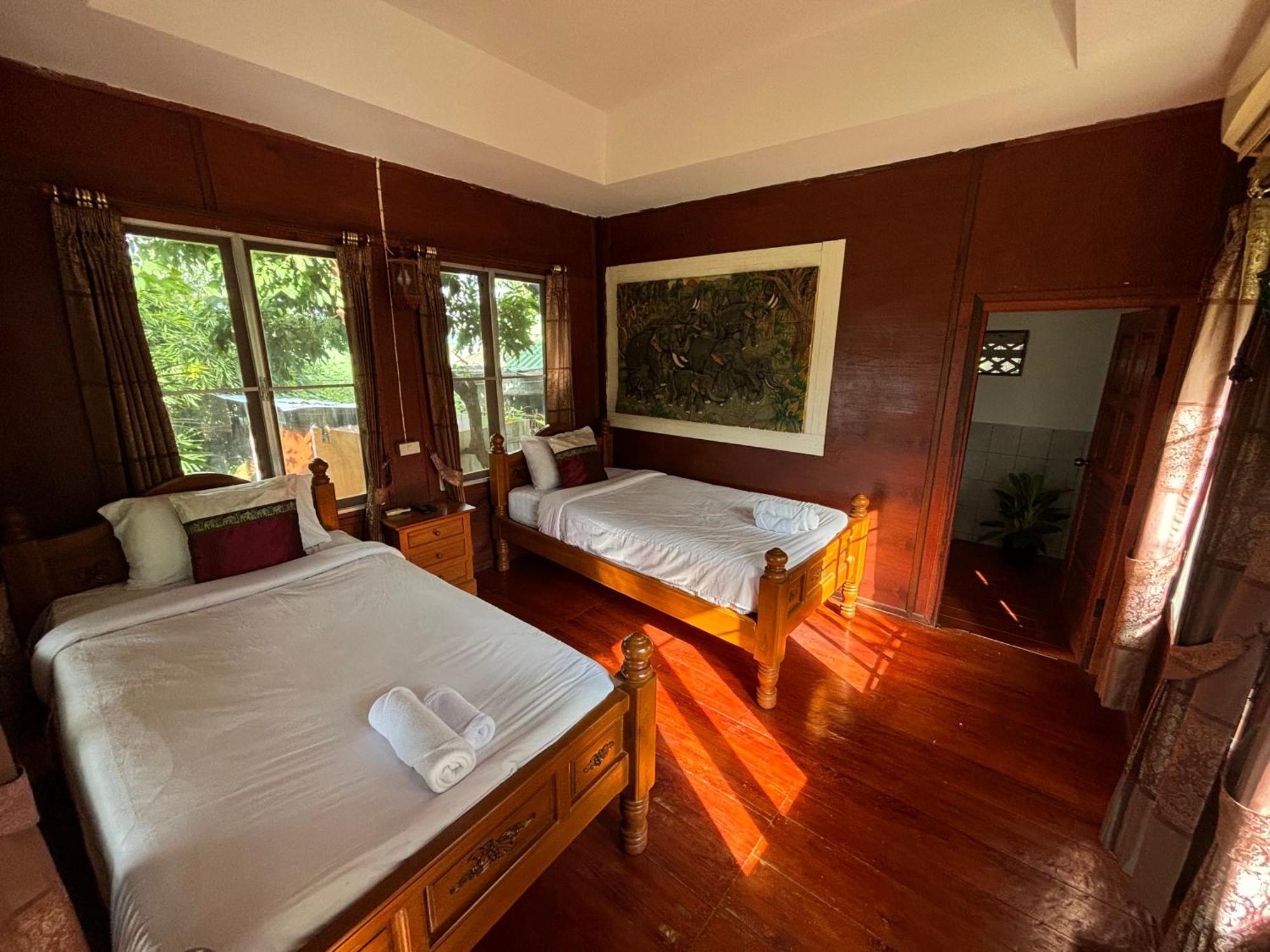Pai Kiang Fa Hotel Bagian luar foto