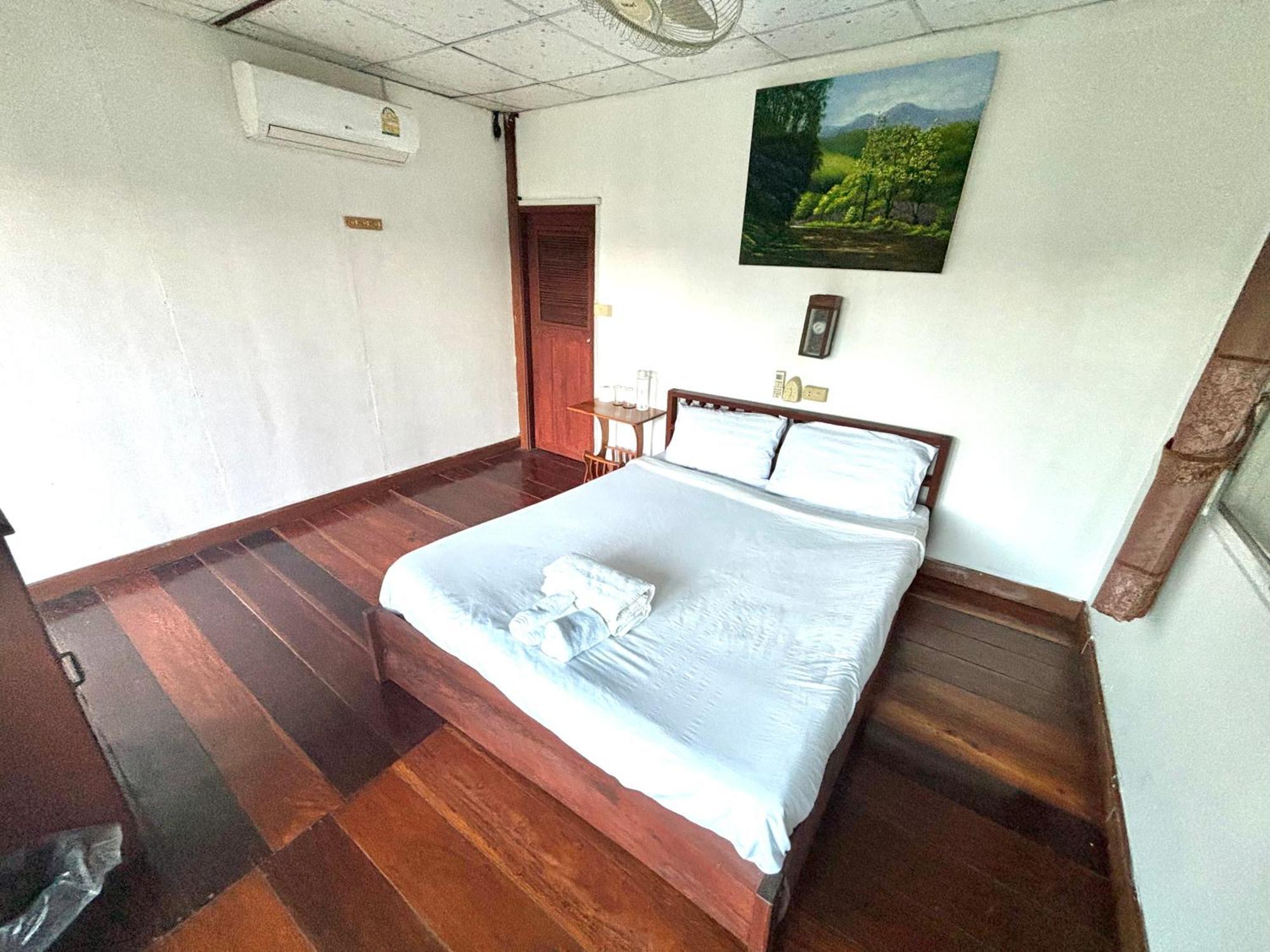Pai Kiang Fa Hotel Bagian luar foto